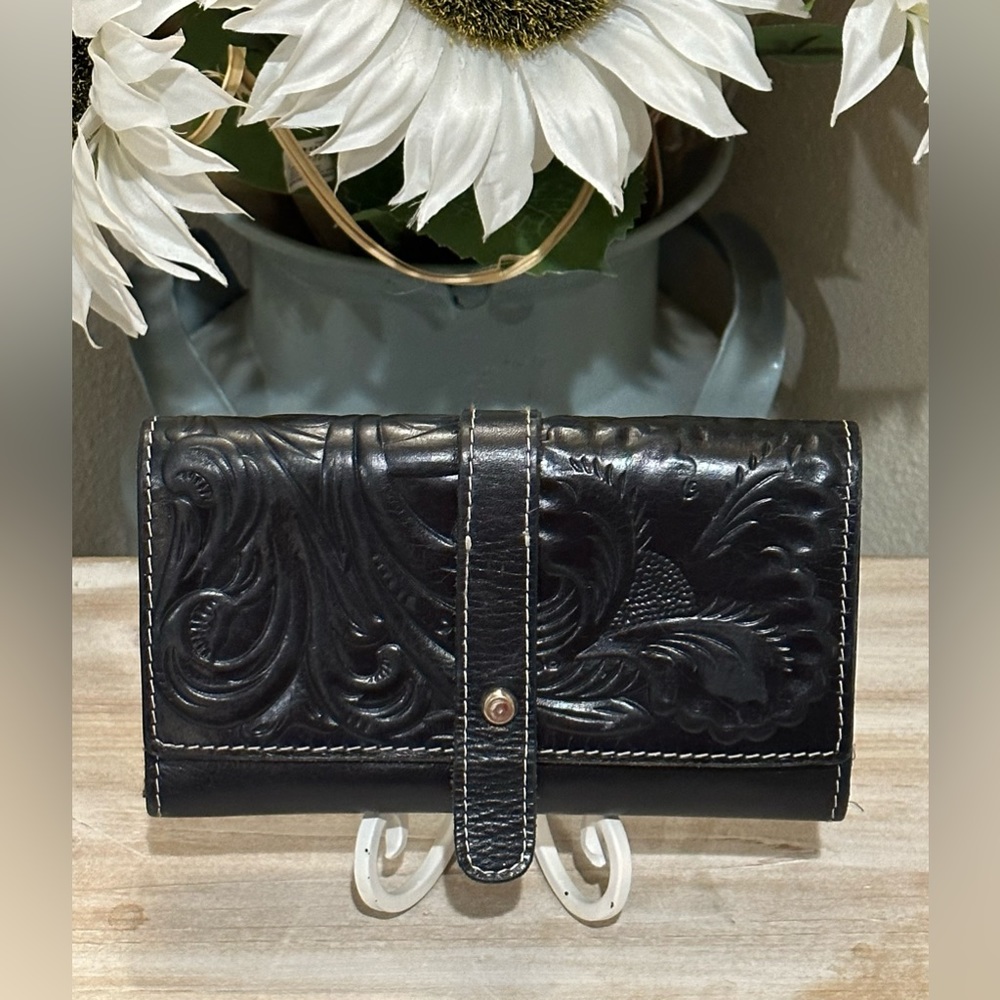 Patricia Nash Wallet Tooled Leather Black GUC